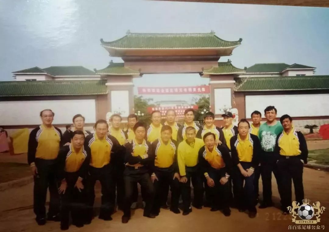 足壇歷史十大左邊前衛(wèi)_左前衛(wèi)球員_足球歷史左邊前衛(wèi)