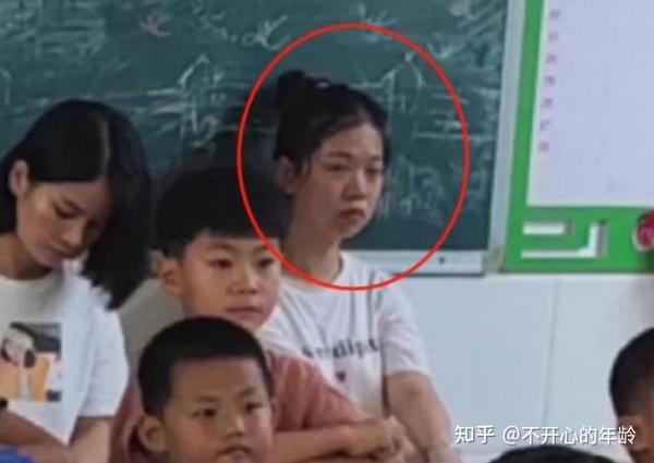 搞笑高中女生運(yùn)動(dòng)會(huì)視頻_高中運(yùn)動(dòng)會(huì)女生搞笑_搞笑高中女生運(yùn)動(dòng)會(huì)文案